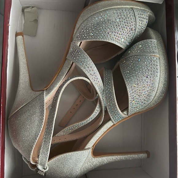 delicacy heels - Picture 2 of 2